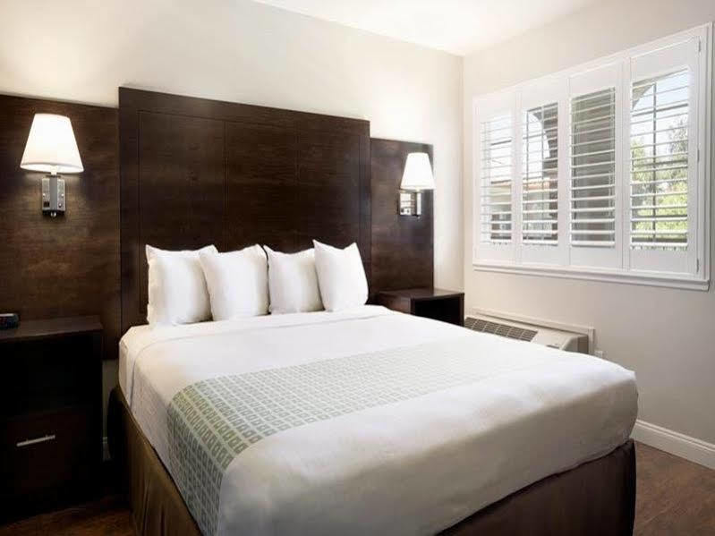Baymont By Wyndham Modesto Salida Ξενοδοχείο Εξωτερικό φωτογραφία